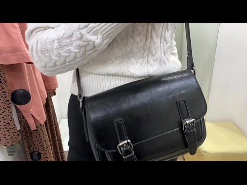 ❤️ Фитинг бөлмөсүндө жаш канчык FeralBerryди дилдо менен коомдук мастурбациялоо ❤️❌ Шлюздер бизде ky.porncomixone.ru ❌❤